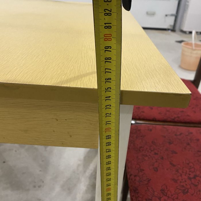 Стіл кухонний два стільця