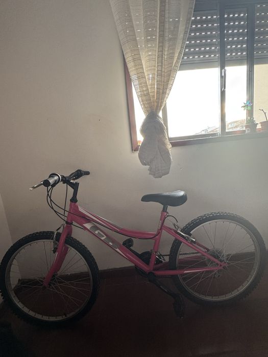 Bicicleta de menina
