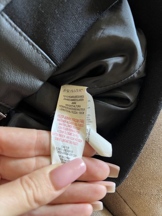 Шкіряна куртка чорна