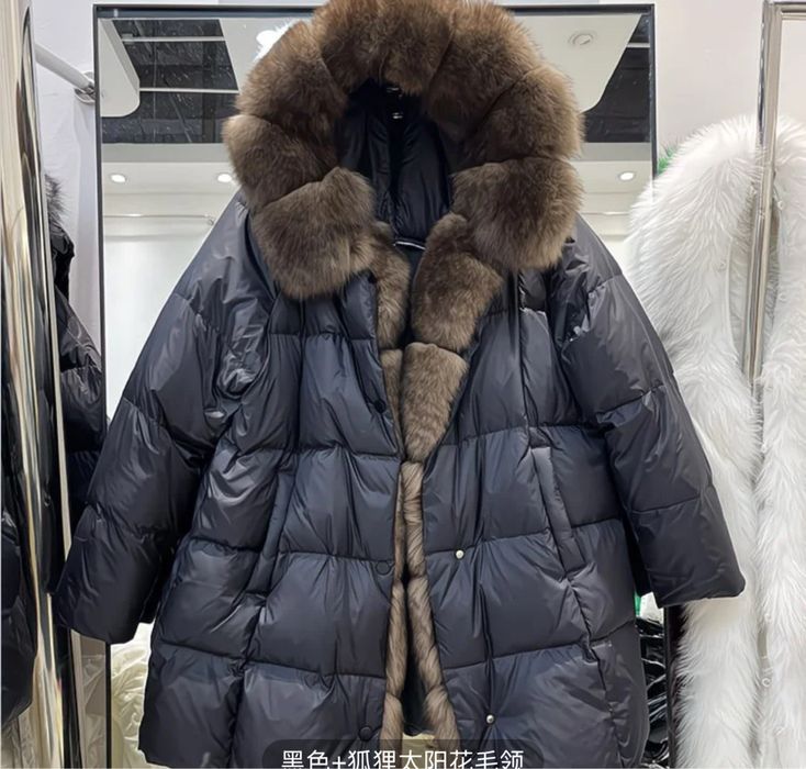 Куртка з натуральним песцем , Нова!