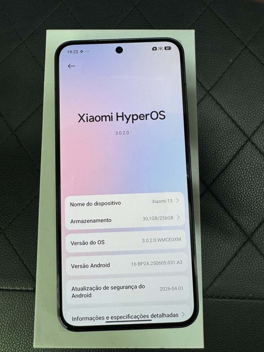 Xiaomi 13 5G.