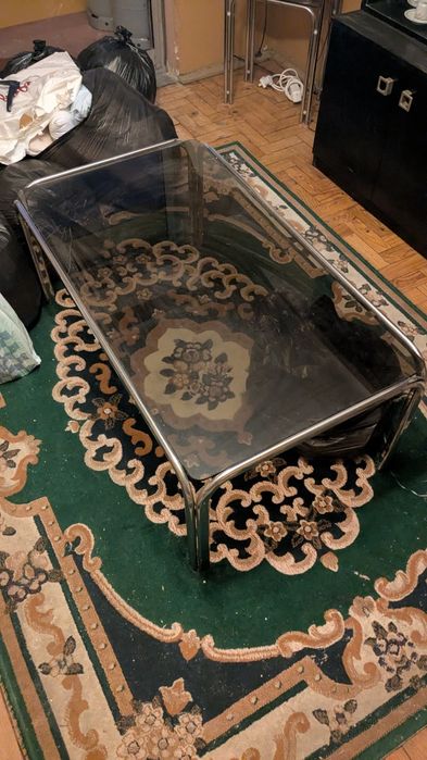 Mesa de centro em vidro – 110x60 cm – estrutura metálica