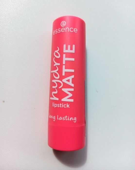 Зволожувальна помада  Essence Hydra Matte Lipstick 405 Berry Special