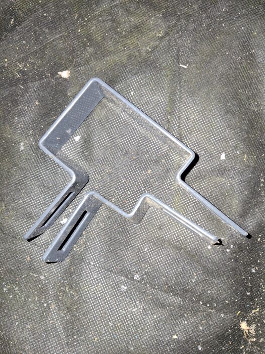 Obejma słupka do paneli