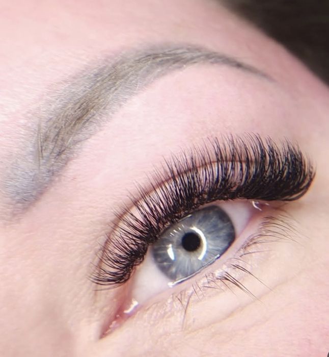Stylizacja rzęs UV Dziesięciny Salon kosmetyczny