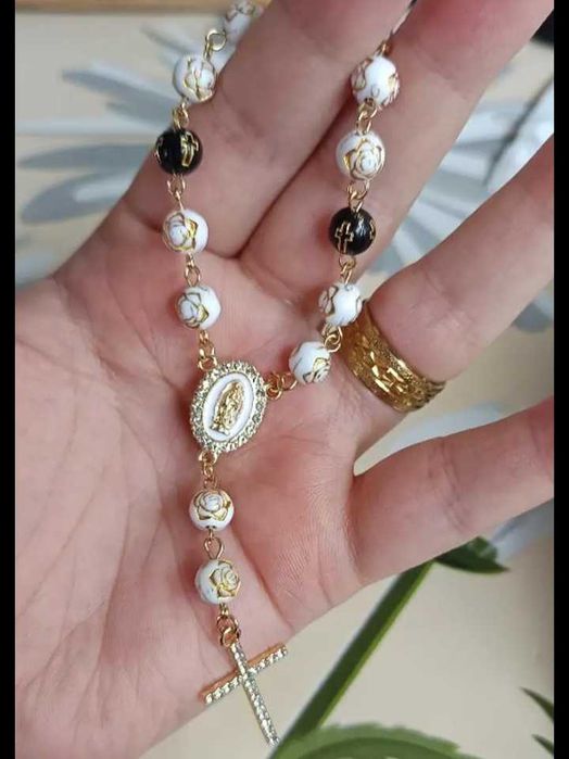 Rozaniec wisiorek zawieszka do auta