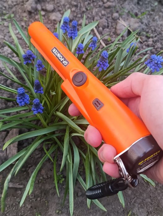Металошукач GP-Pointer та 3 акума типу крона 
850 грн за все.
Комплектація: