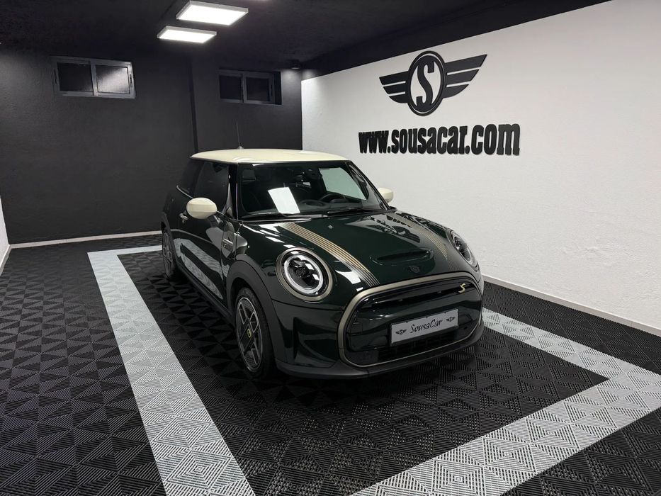 MINI 3-Door Cooper SE Resolute Edition