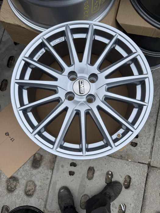 Felgi aluminiowe Nowe powystawowe 4x100 7jx17 et37