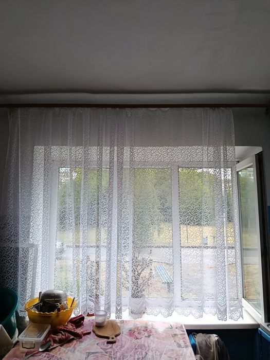 Велика кімната в гуртожитку, Антонова