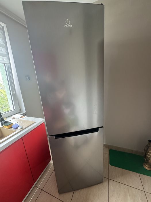 Lodówka Indesit