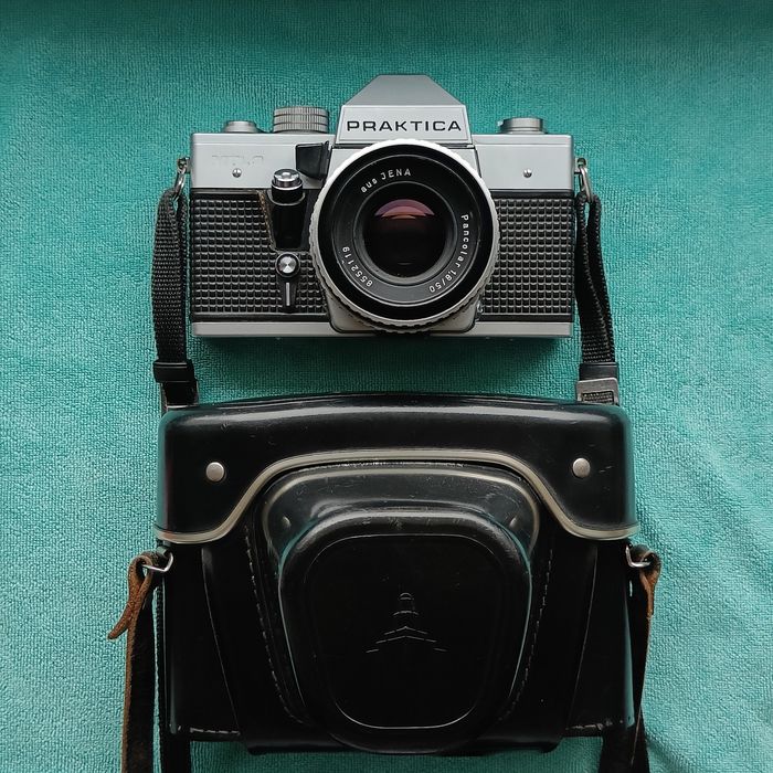Praktica MTL3 Carl Zeiss Pancolar 50 1.8 (Thorium)