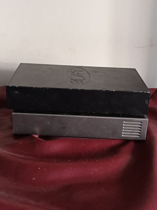 2 Discos Externos + 2 máquinas fotográficas digitais