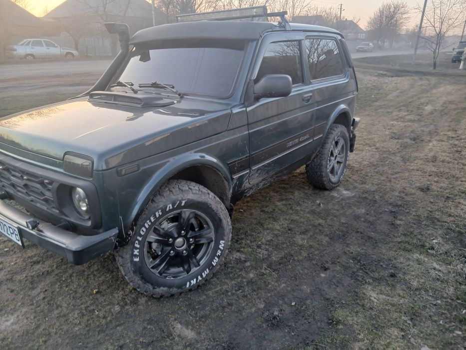 Продам ниву год 2011