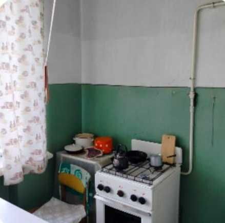 Продаж 2 к квартири сталінки, центр, Гімназійна набережна,14