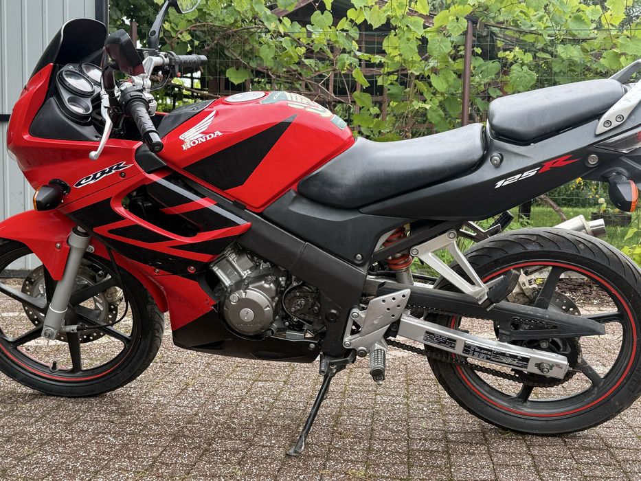 Honda cbr 125   2004 rok