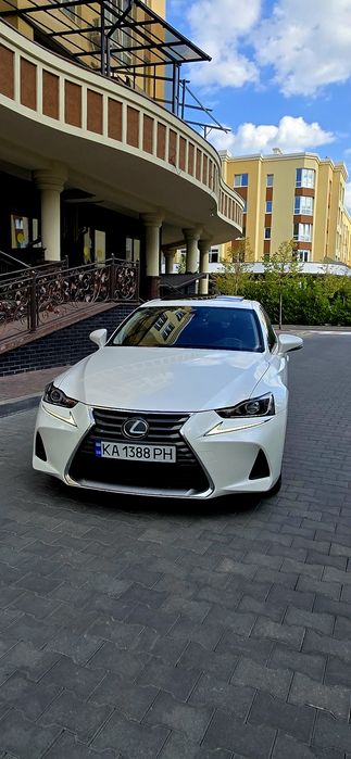 Lexus is300 2.0 2017 ідеал