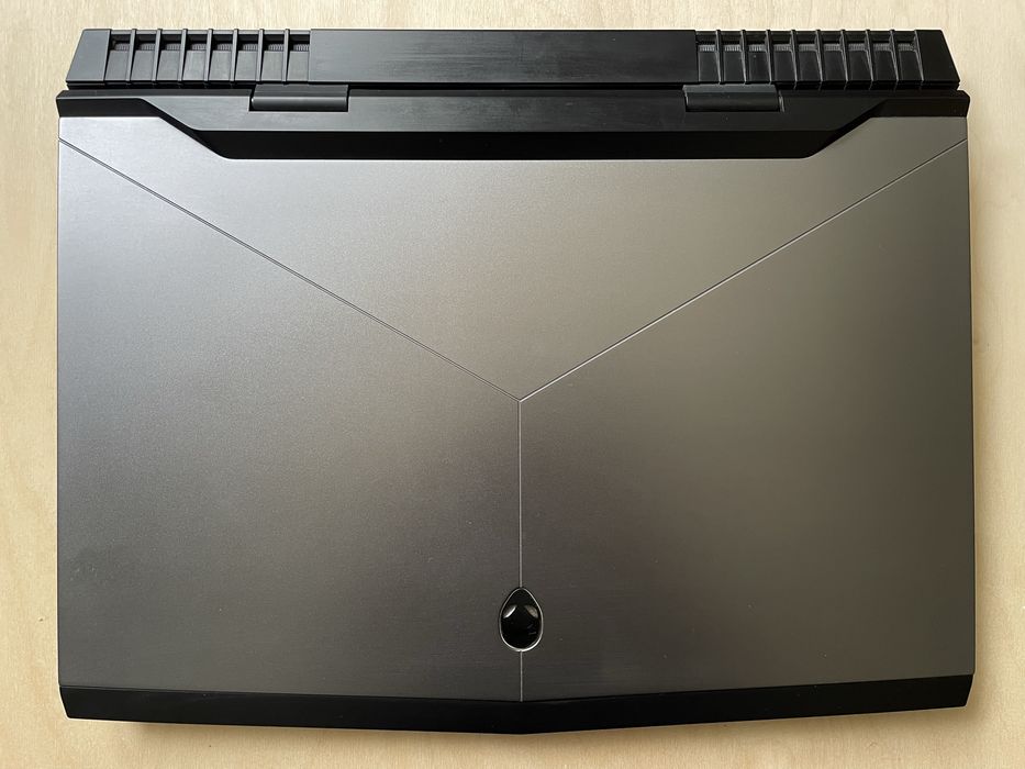 Ігровий ноутбук Alienware 17 R4 | 2K 120Hz | i7-6700HQ | GTX 1060 6GB | 16GB | SSD+HDD | Комплект