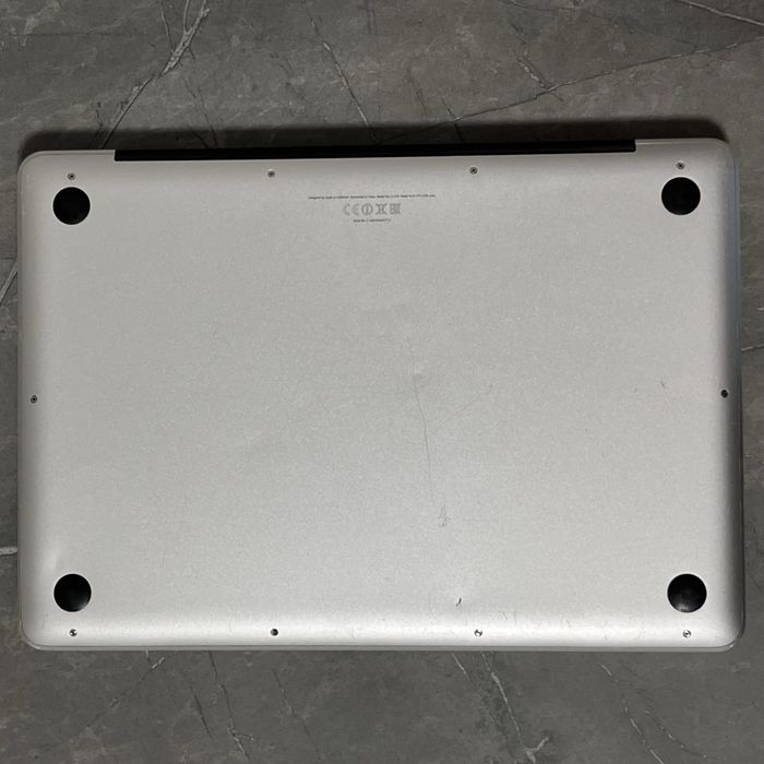 MacBook Pro 13” (Mid 2012) 8/240Gb
