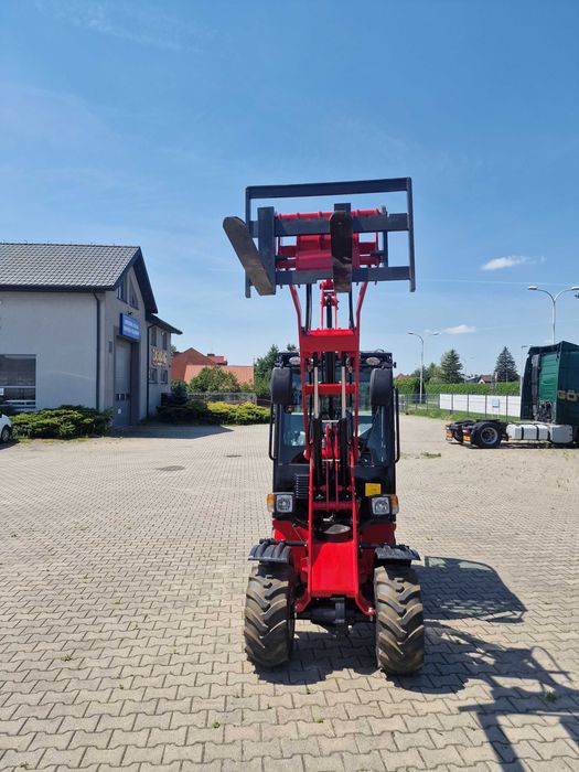 Ładowarka przegubowa mini  Hornet 806