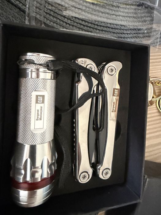 Multitool oraz latarka renomowanej marki caterpillar