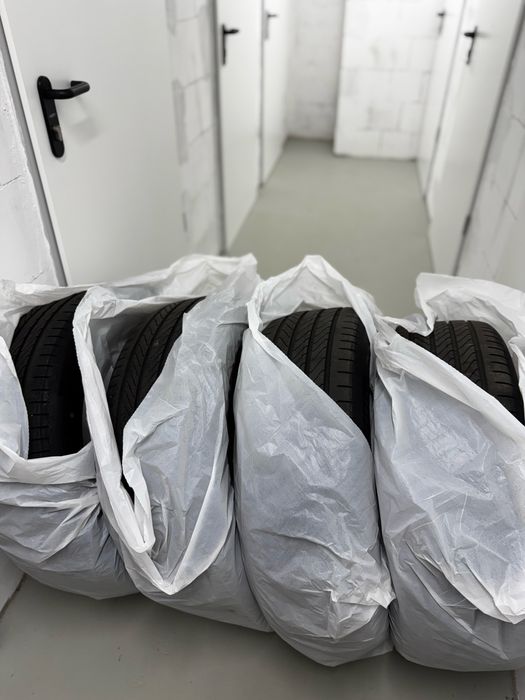 Komplet Opon letnich Continental Premium Contact 235/50 R19 Opony