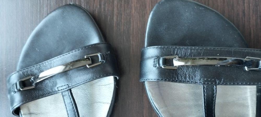 skórzane sandałki Lasocki