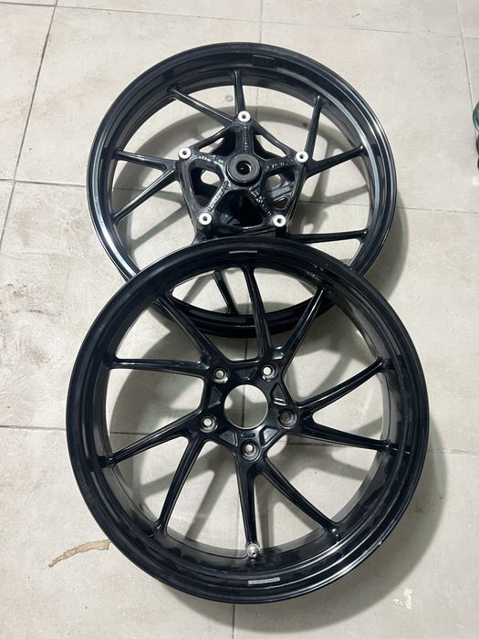 Jantes Bmw Gs ……………………………………………….