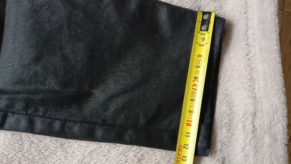 Spodnie woskowane GUESS