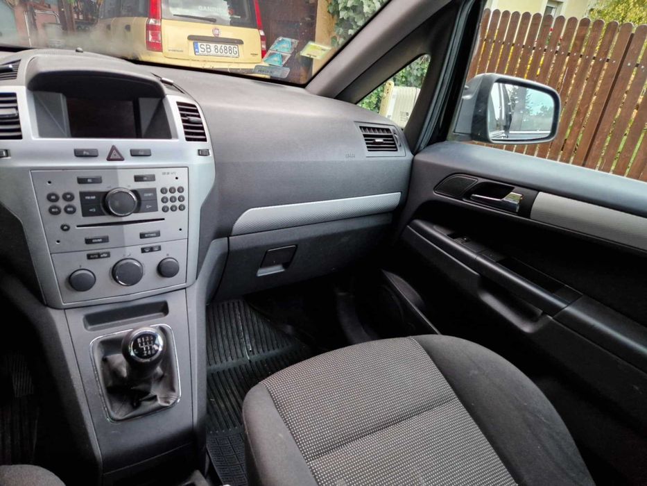 OPEL ZAFIRA / 7 osobowe / diesel /  dostępny od zaraz