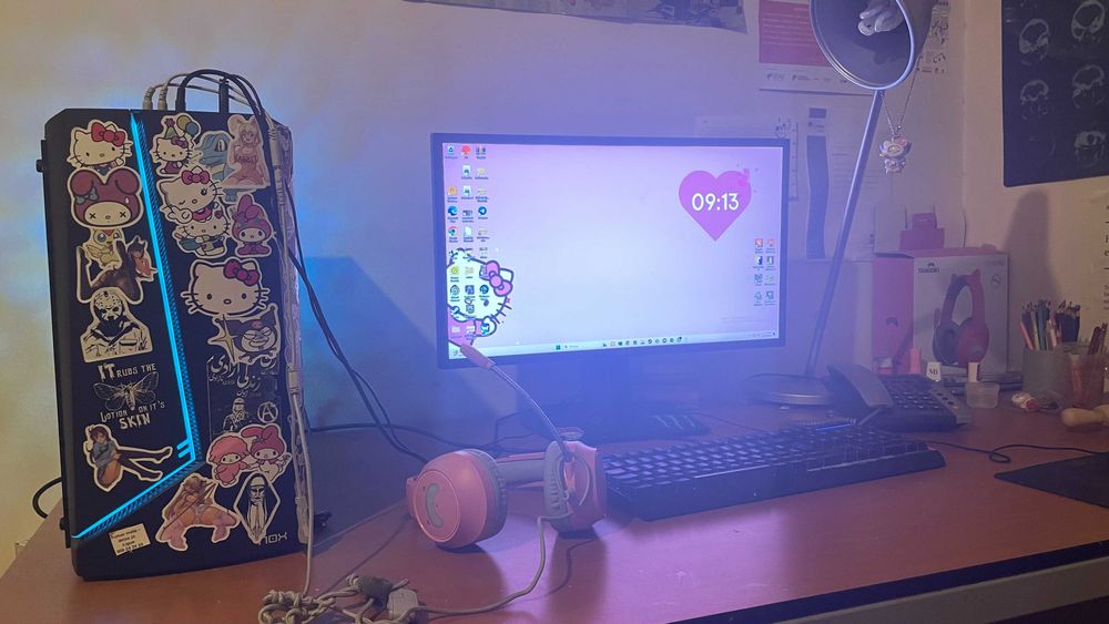 Gaming Computer with Monitor64309879490435121