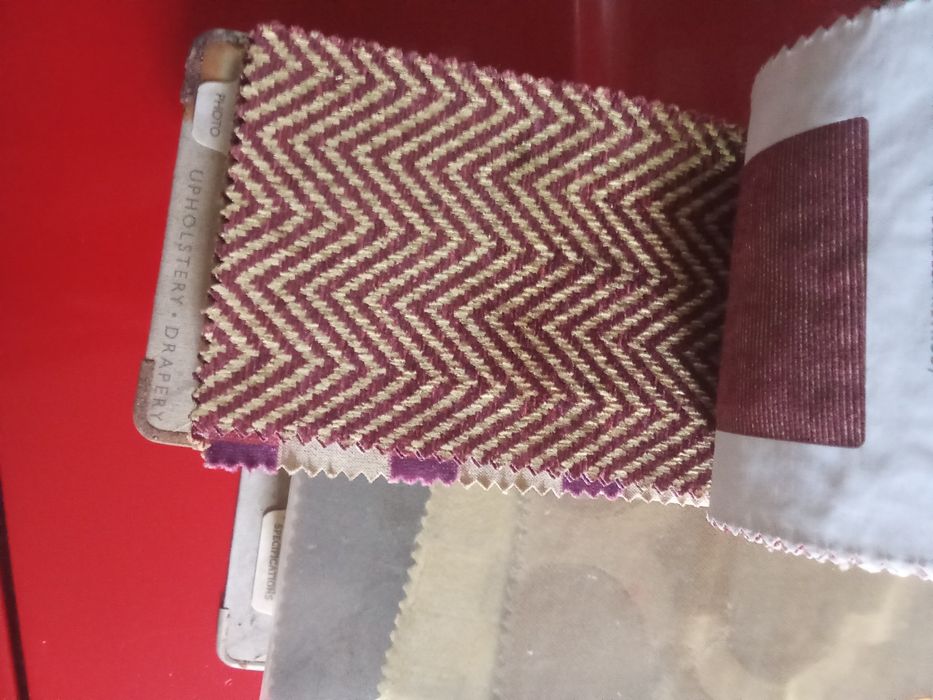 Dois catálogos tecidos! Theo Royal Oak e Kravet