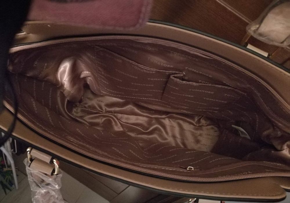 Torebka kuferek pudrowy róż