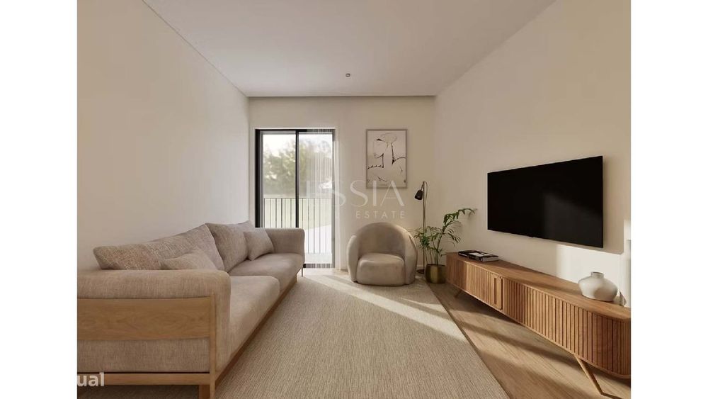 Apartamento T0 com Varanda e Jardim Privativo — Paranhos, Porto