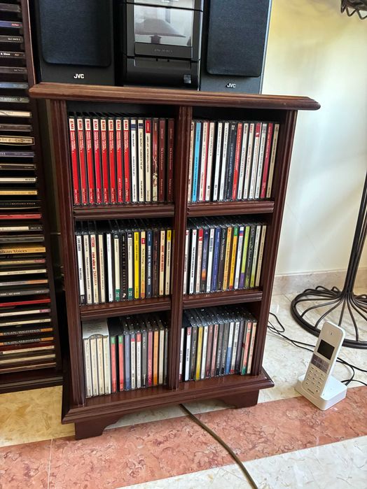 Móvel CDs até 84 undidades