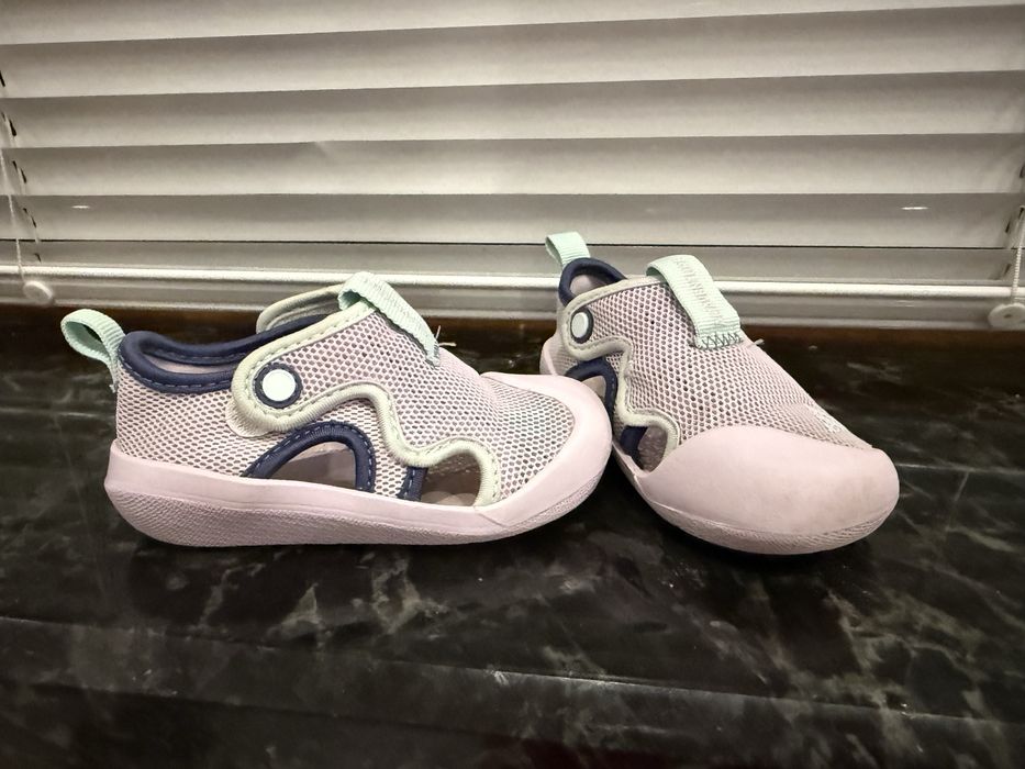 Кросівки adidas літні, 21 розмір.