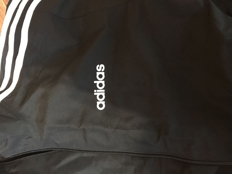 Костюм adidas спортивный