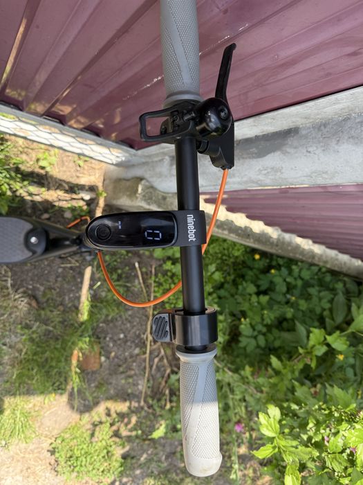 Самока ninebot бу в хорошому стані