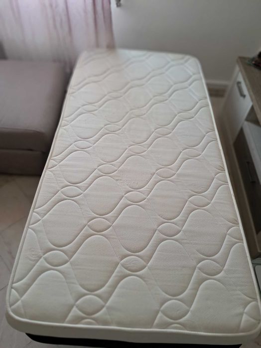 Cama individual + Colchão 90x190
