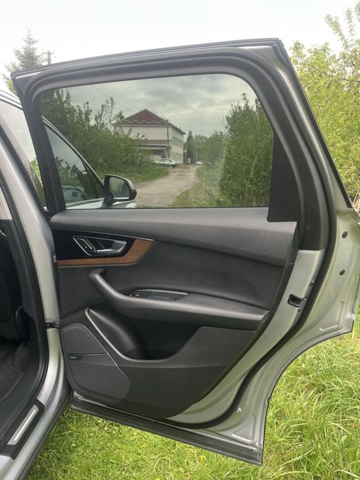 Продам Audi Q7 2017