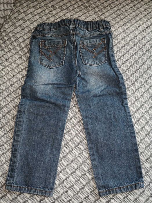 Zestaw spodnie i bluzka z długim rękawem dla chłopca 98