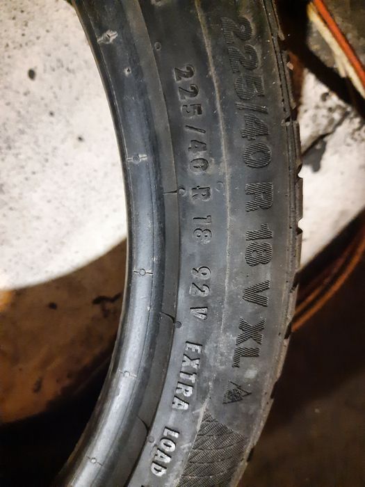 Continental 225 40 18 зима