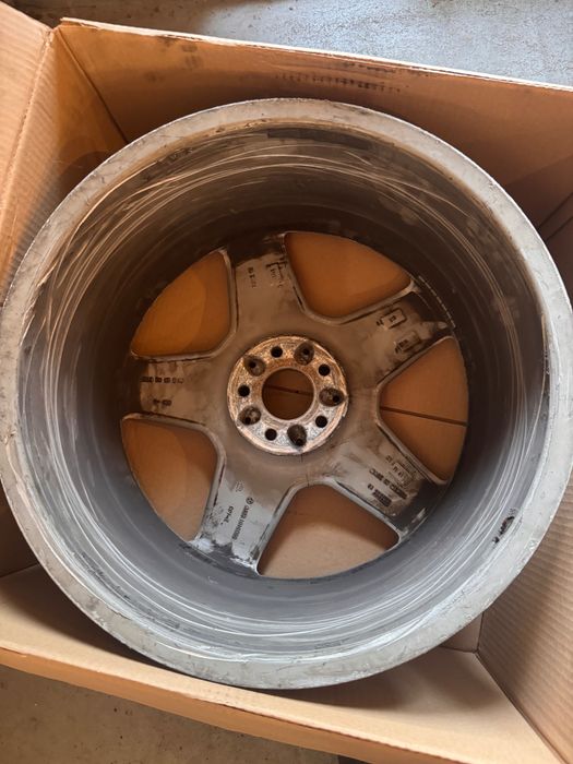 Pojedyncza alufelga OEM Mercedes AMG 20, ET 57