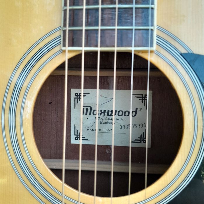 гітара Maxwoog..