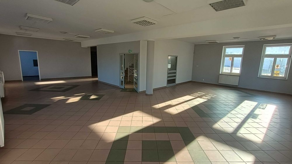 Lokal na wynajem - centrum - Biała Podlaska, duży i jasny