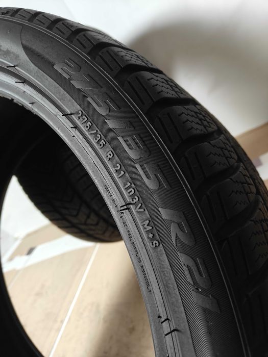 Шини зимові 2шт r21 275 35 Pirelli Sottozero³ низькопрофільні