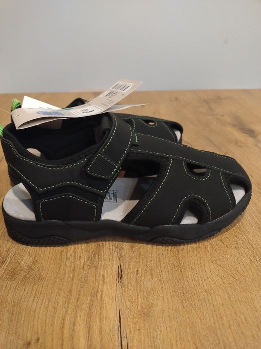 Sandały chłopięce r 35 wkładka 22,5 cm