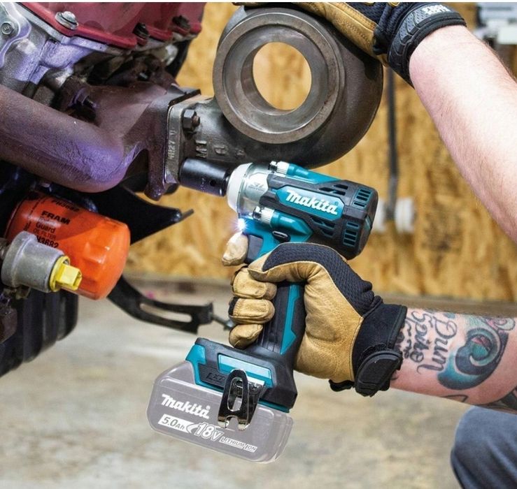 MAKITA klucz udarowy 1/2" cal 330Nm DTW300 akumulatorow zakrętarka 18v