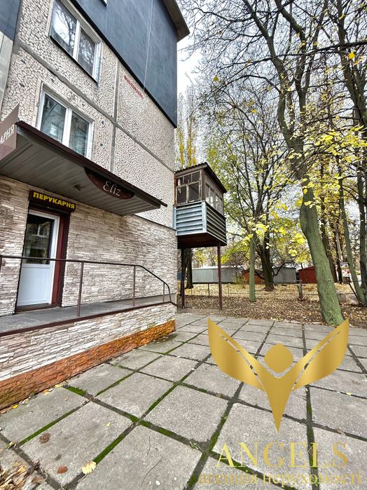 Оренда жіночого залу в перукарні, Критий Ринок