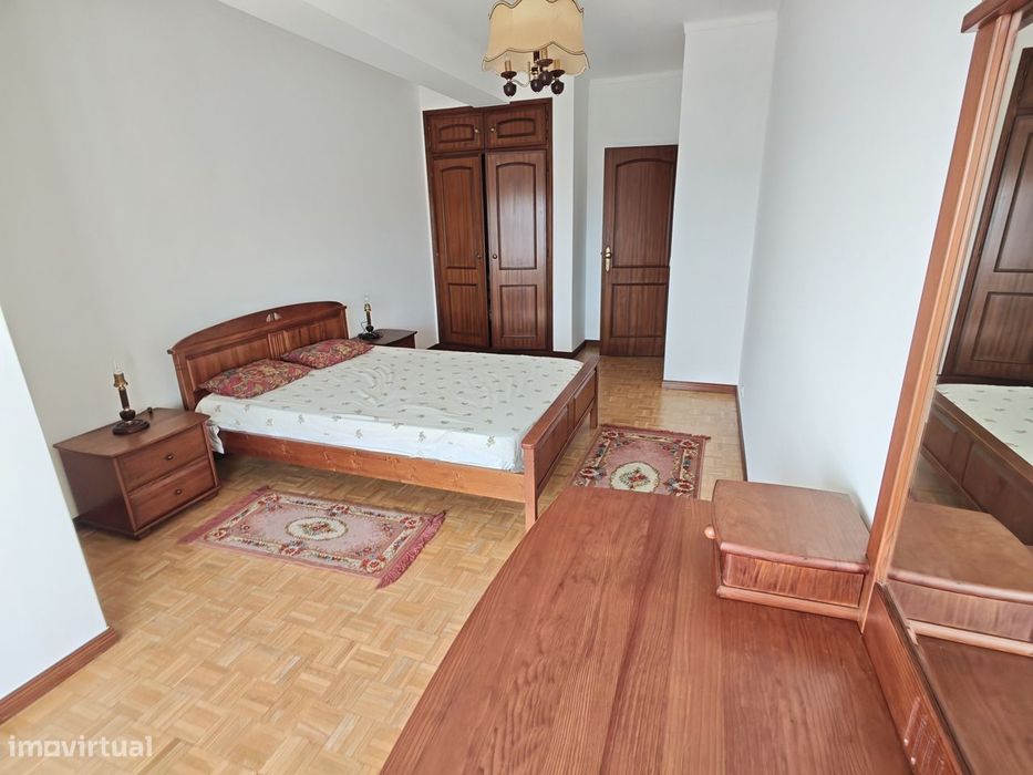 Apartamento com Excepcional Área e Localização - Buarcos